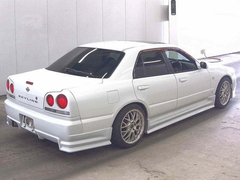 NISSAN SKYLINE