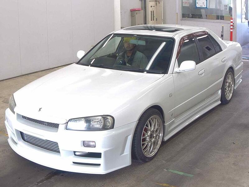 NISSAN SKYLINE